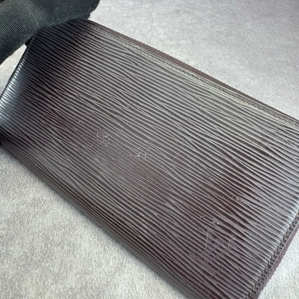 Louis Vuitton Epi Leather Zippy Wallet Vintage